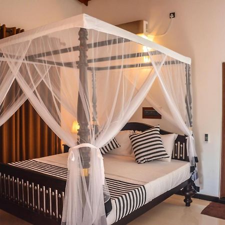 Janu Homestay Tangalle Eksteriør billede
