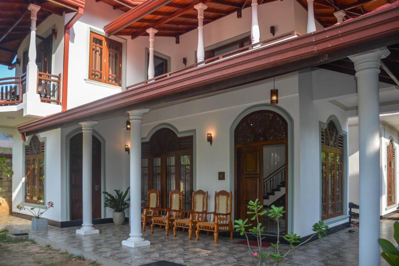 Janu Homestay Tangalle Eksteriør billede